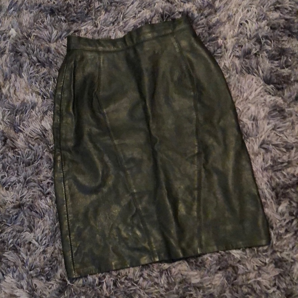 BLACK leather pencil skirt. EUC!
